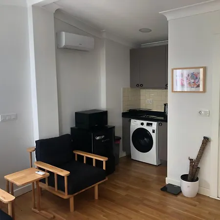 Apartment Safest Area In 4 *