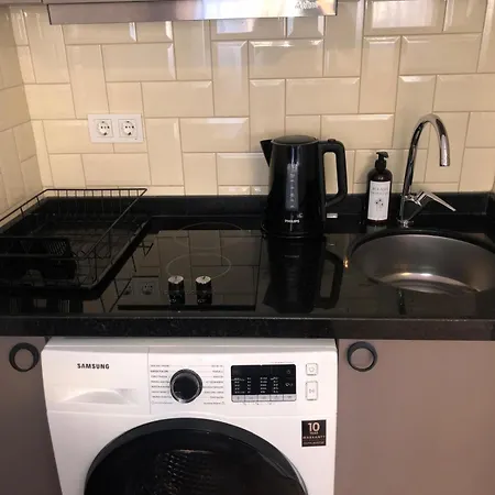 Apartment Safest Area In 4